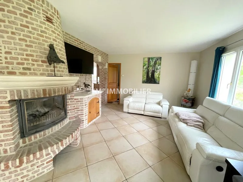 Maison à vendre à 15 min de Château-Thierry, proche Roissy, jardin spacieux et prestations de qualité 