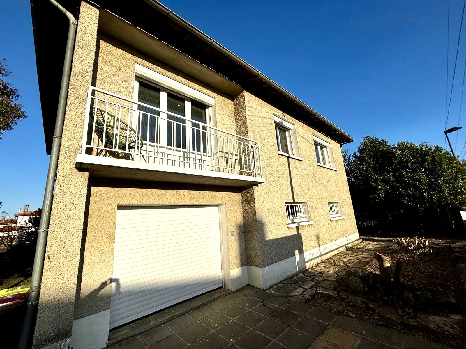 Maison familiale lumineuse de 94 m² avec sous-sol à Bruguieres