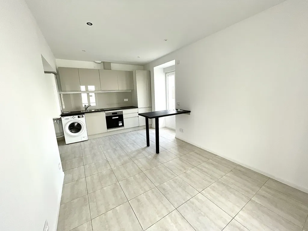 Appartement moderne de 35,56 m² avec parking à Boissy-Saint-Léger, proche RER