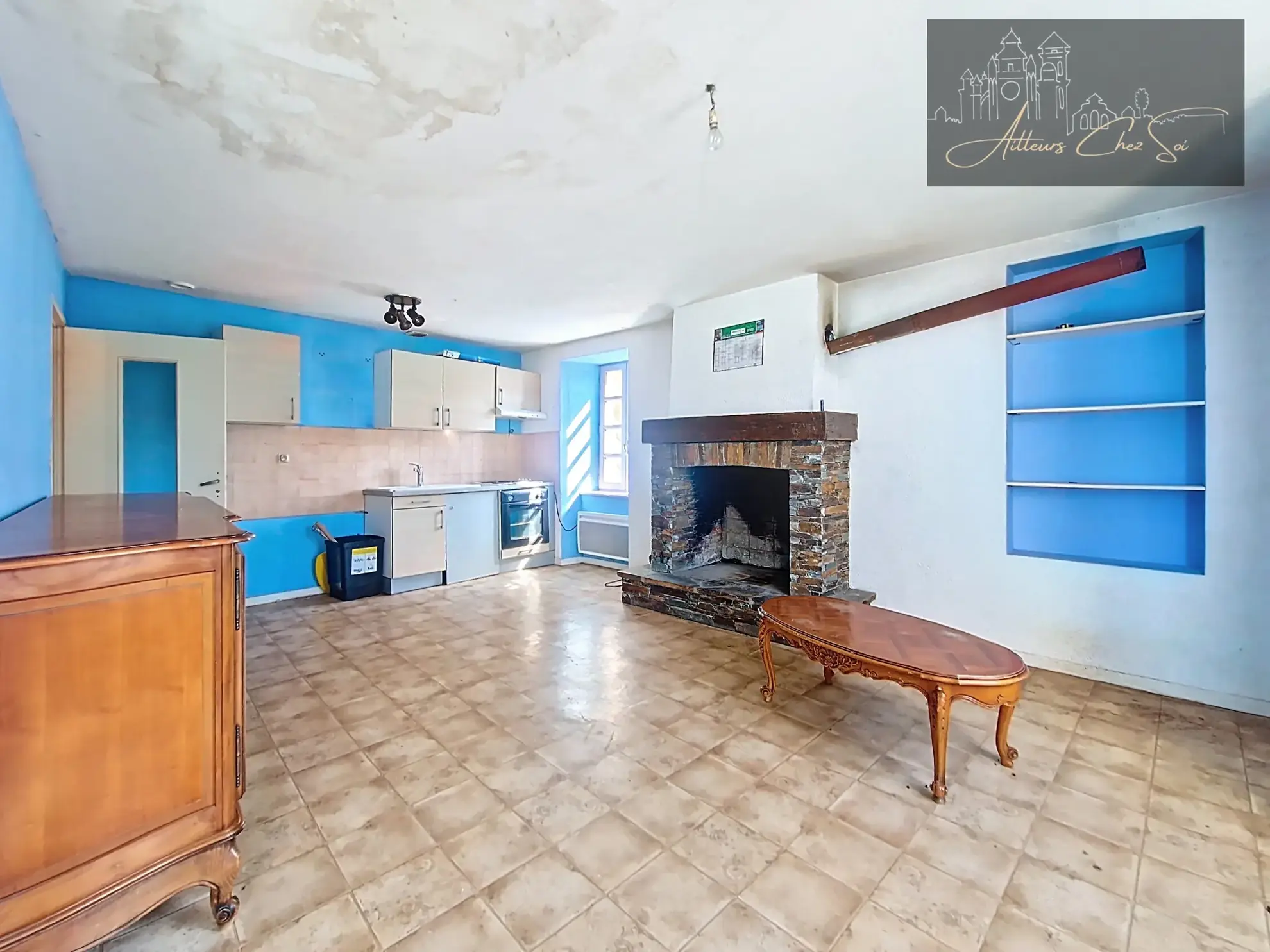 Maison de village à vendre à Cassagnes Begonhes avec grenier à aménager 