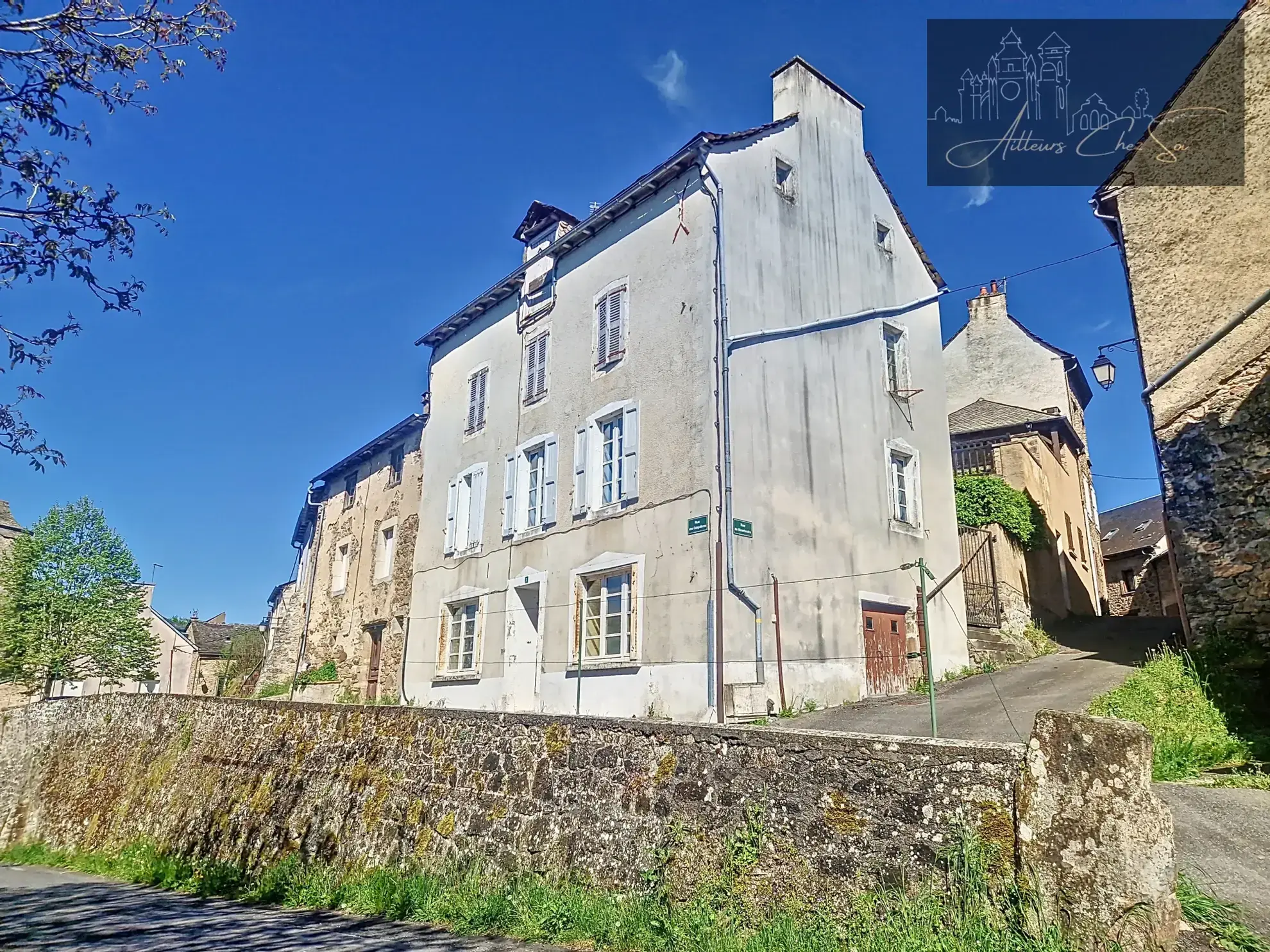 Maison de village à vendre à Cassagnes Begonhes avec grenier à aménager