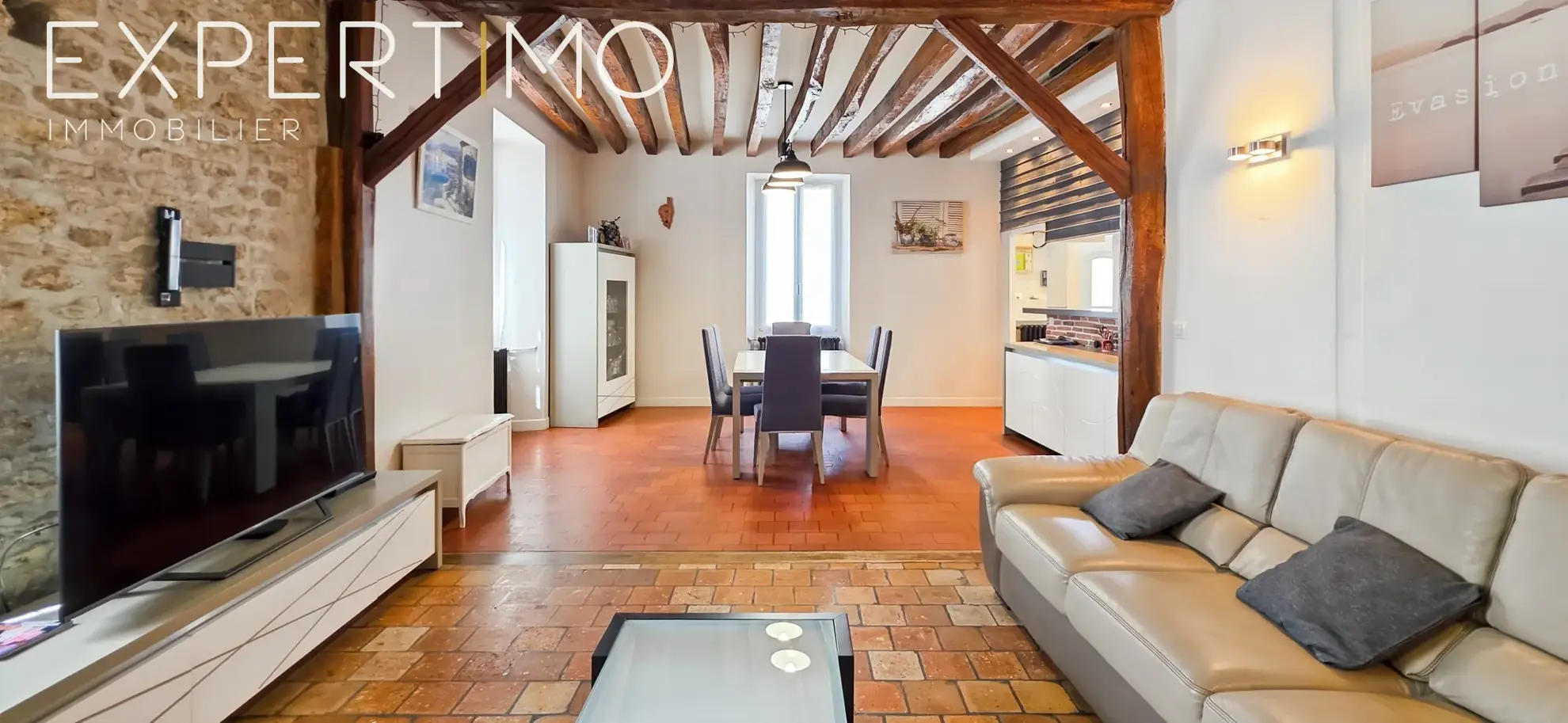 Belle maison en pierre avec dépendances et jardin à Rouvray-Saint-Denis 