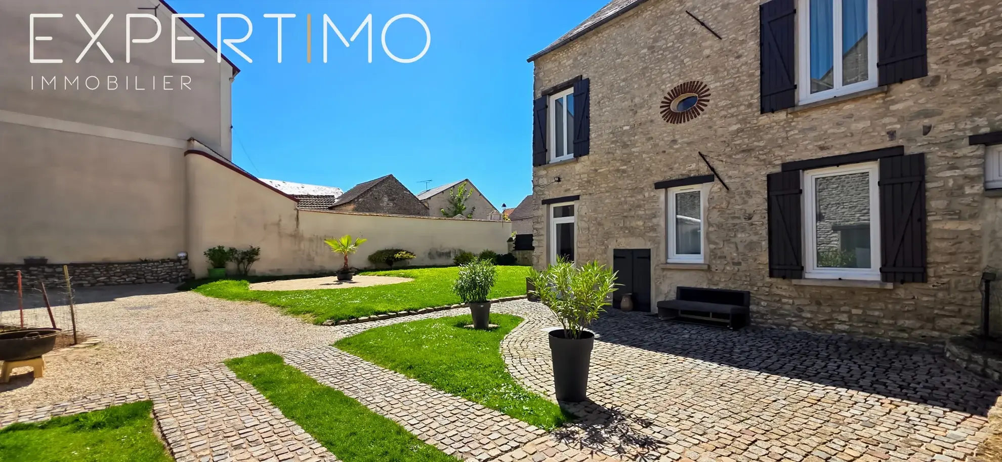 Belle maison en pierre avec dépendances et jardin à Rouvray-Saint-Denis