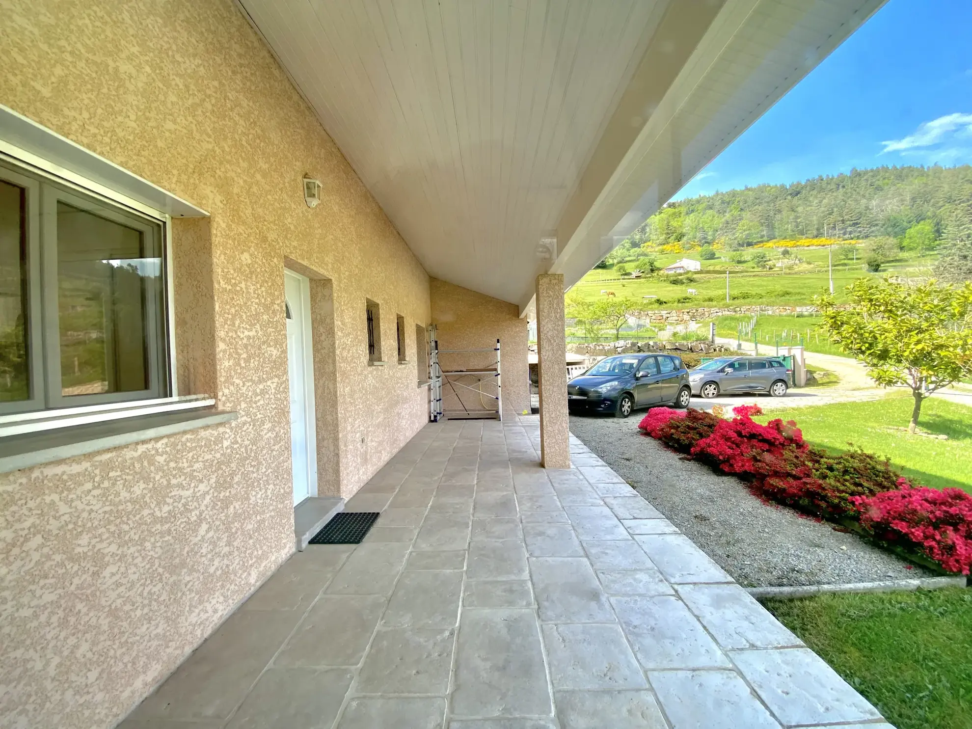 Maison de plain-pied accessible avec véranda à Vanosc en Ardèche 