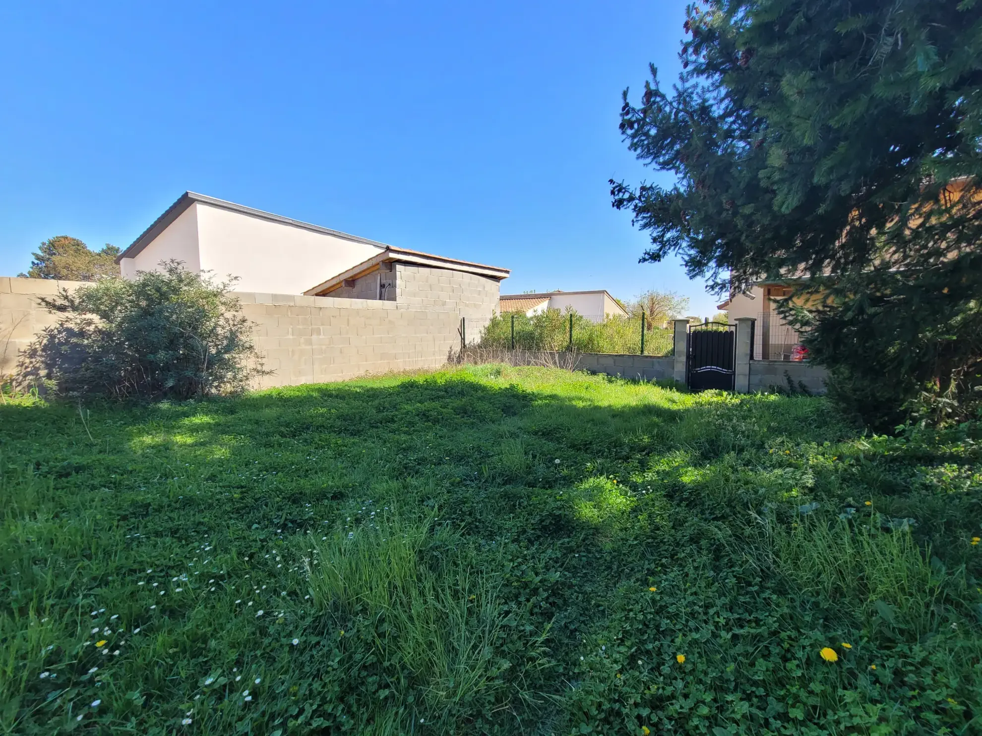 Maison à rénover de 92 m² avec terrain à Reyrieux (01600), proche Lyon 