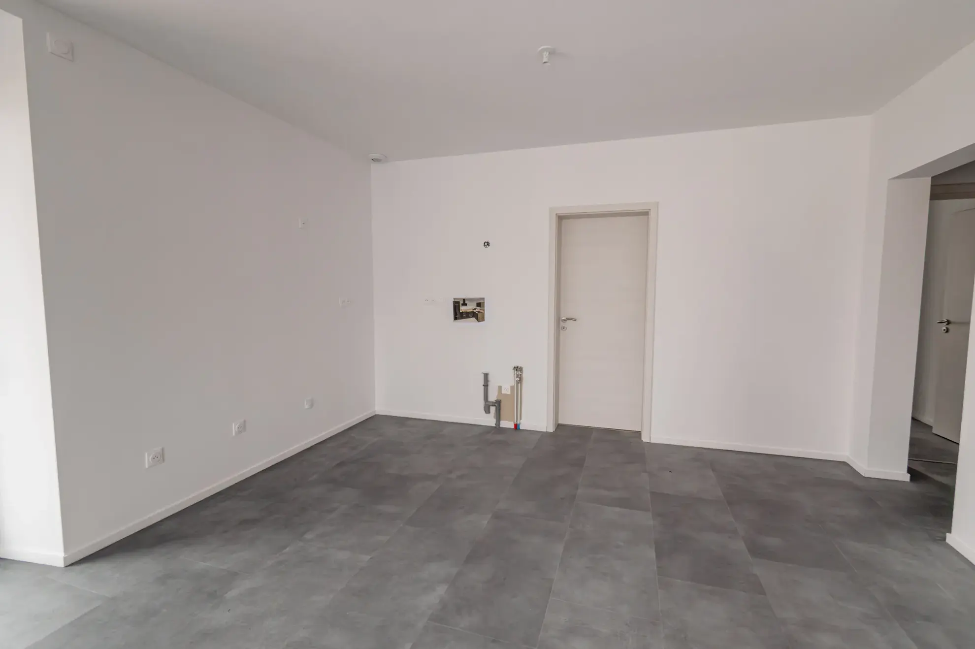 Appartement 5 pièces avec terrasse, cave et parking à La Cluse-et-Mijoux 