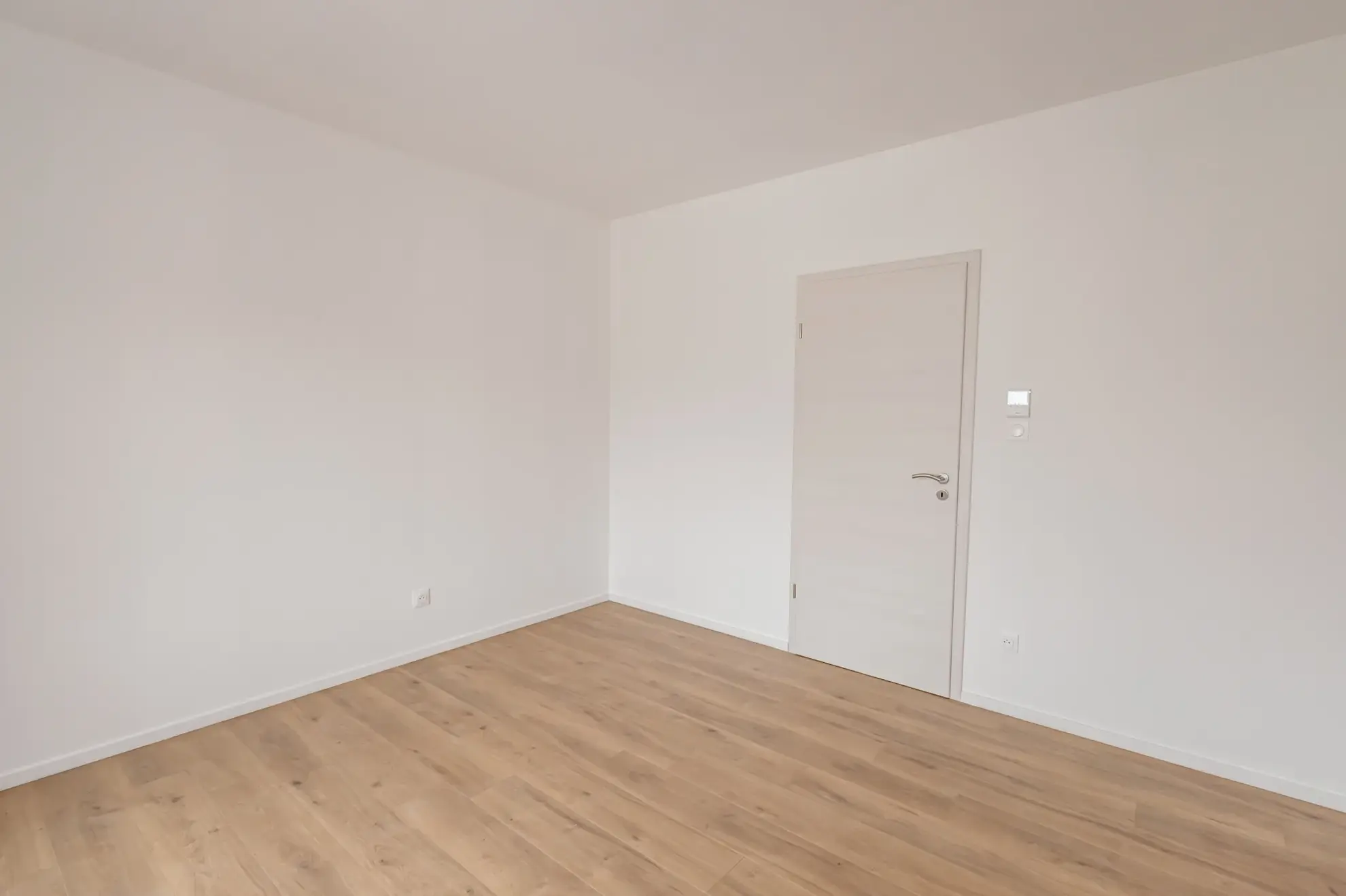 Appartement 5 pièces avec terrasse, cave et parking à La Cluse-et-Mijoux 