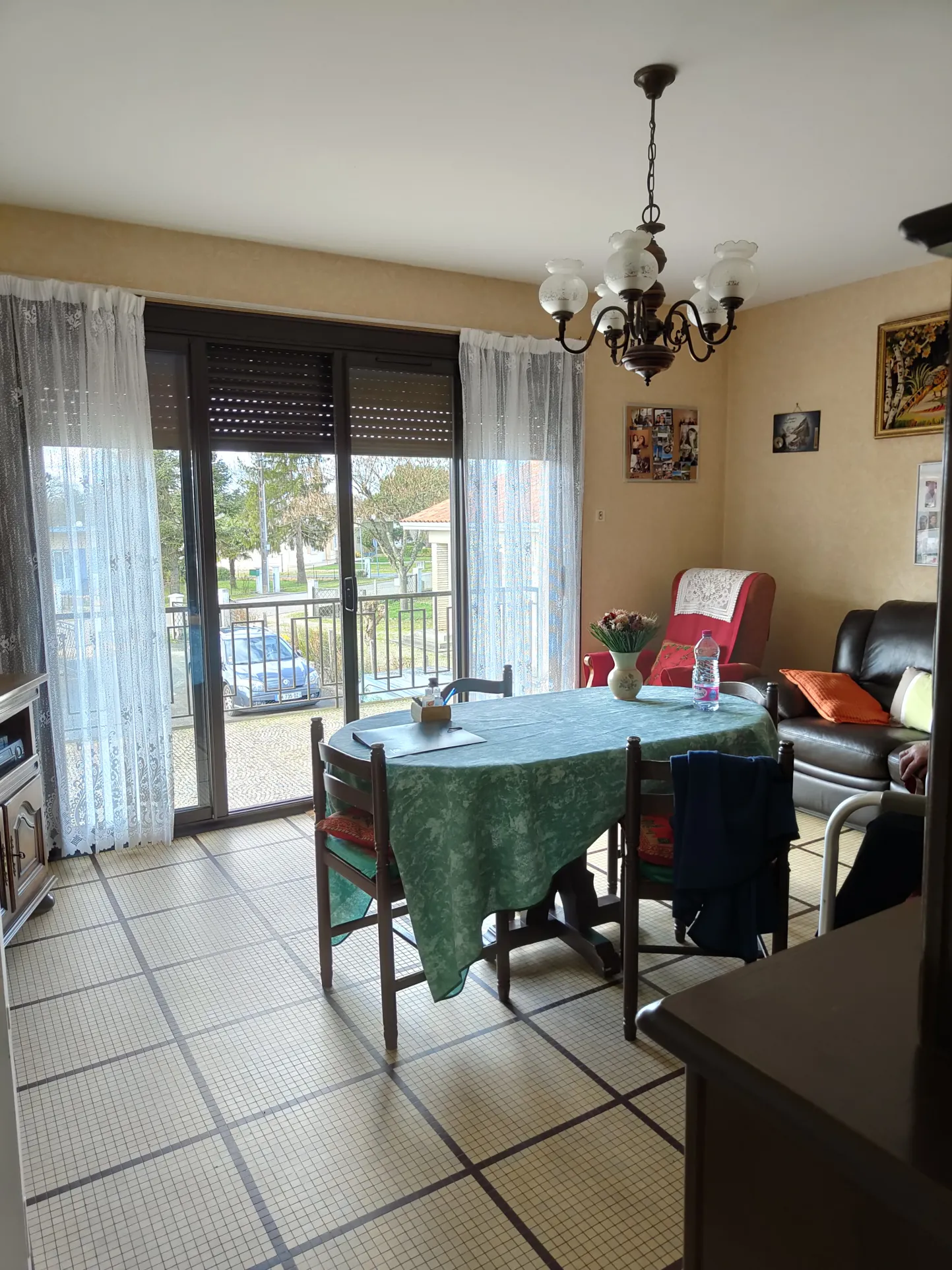 Grande maison avec sous-sol, 4 chambres et jardin à Captieux 