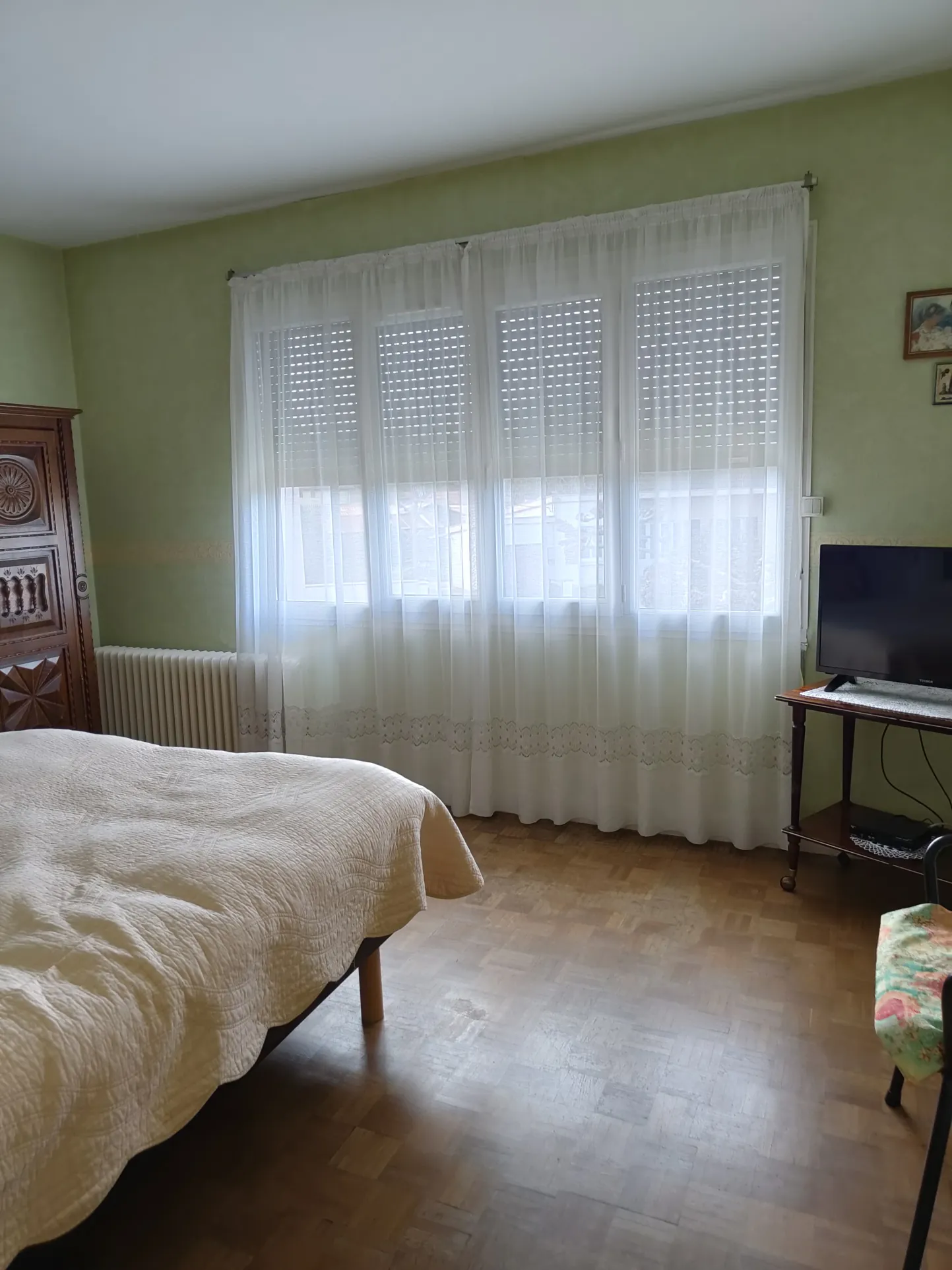 Grande maison avec sous-sol, 4 chambres et jardin à Captieux 