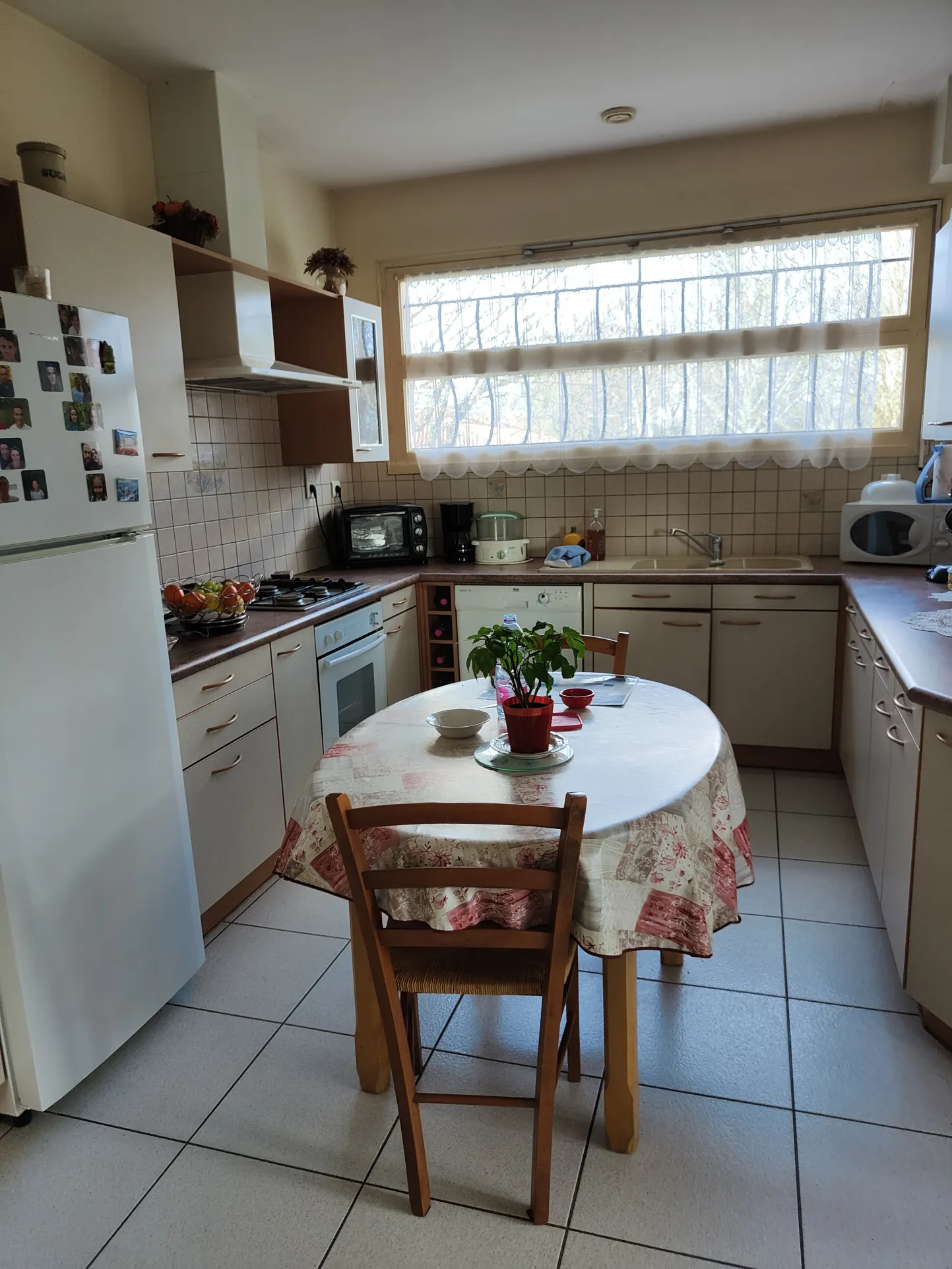 Grande maison avec sous-sol, 4 chambres et jardin à Captieux 