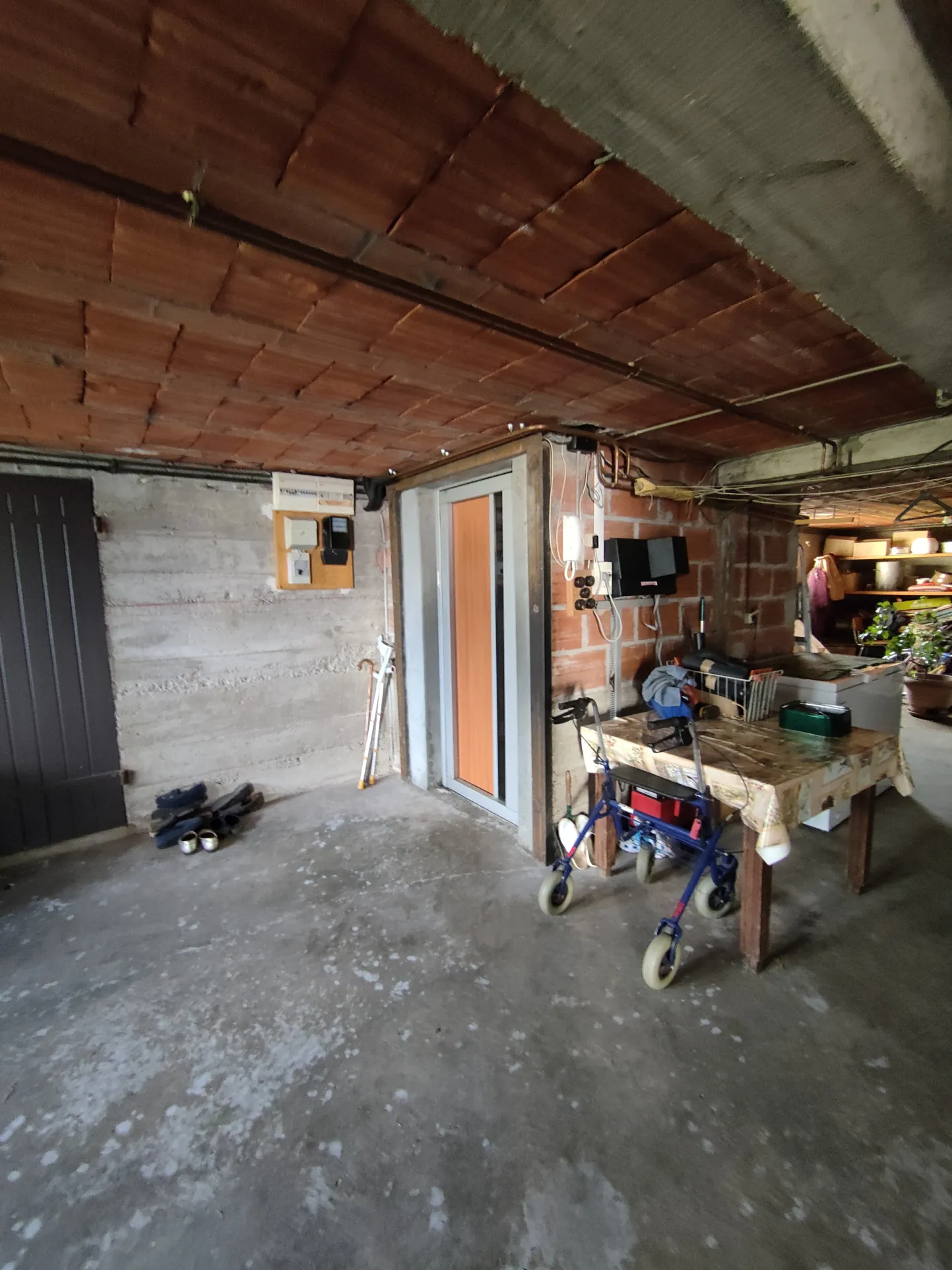 Grande maison avec sous-sol, 4 chambres et jardin à Captieux 