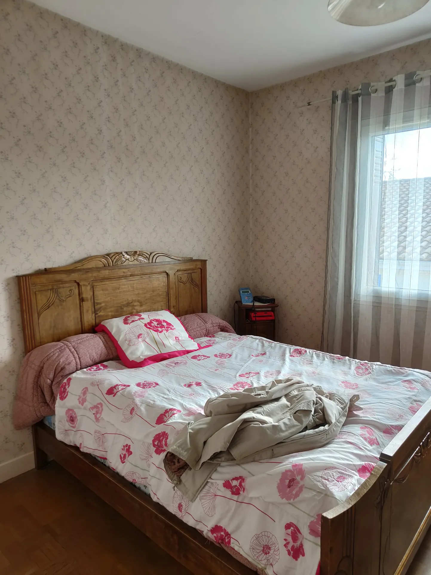 Grande maison avec sous-sol, 4 chambres et jardin à Captieux 