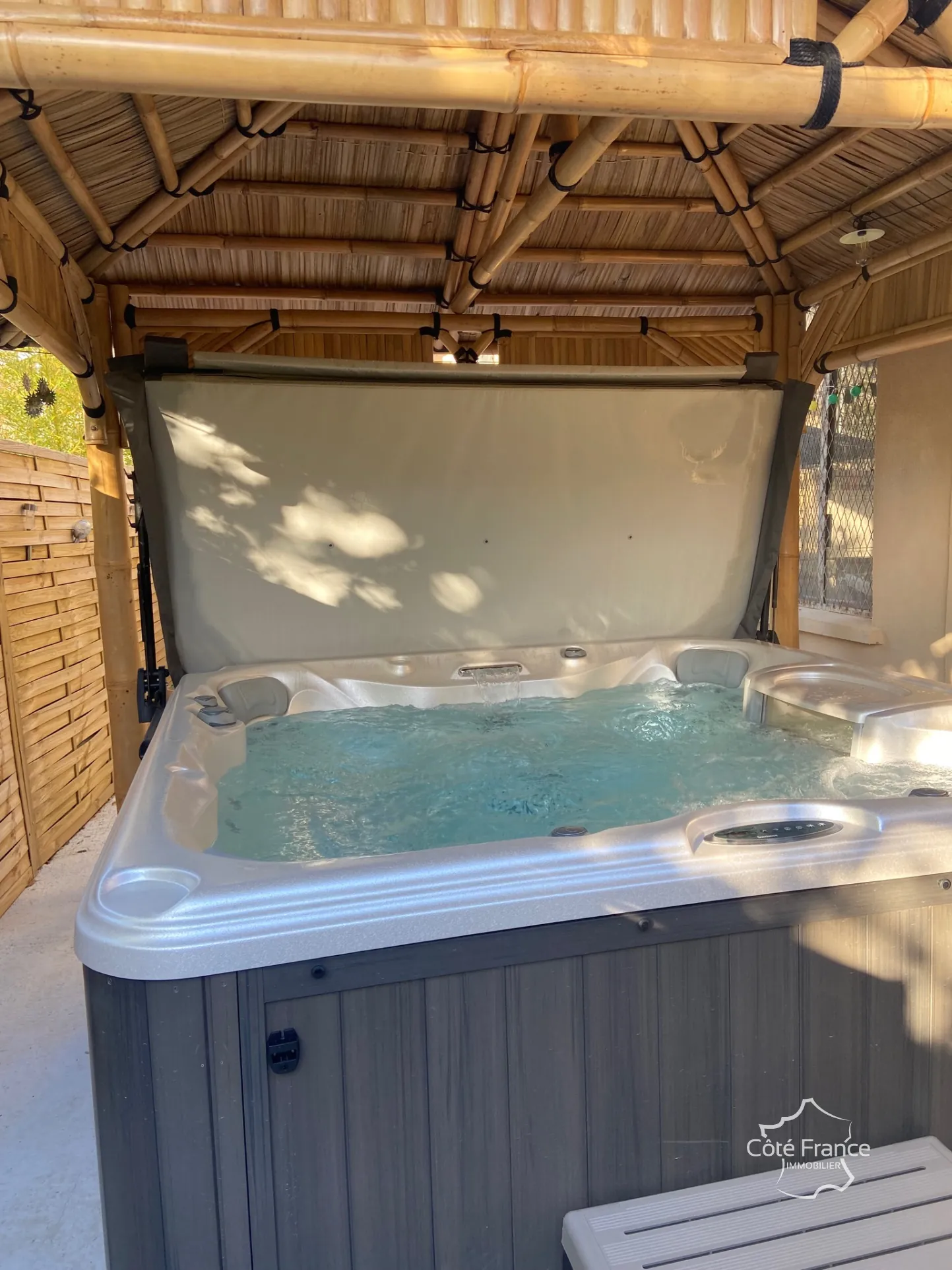 Grande maison avec gîte, chambre d’hôte, jacuzzi et vue sur les Cévennes à Molières-sur-Cèze 