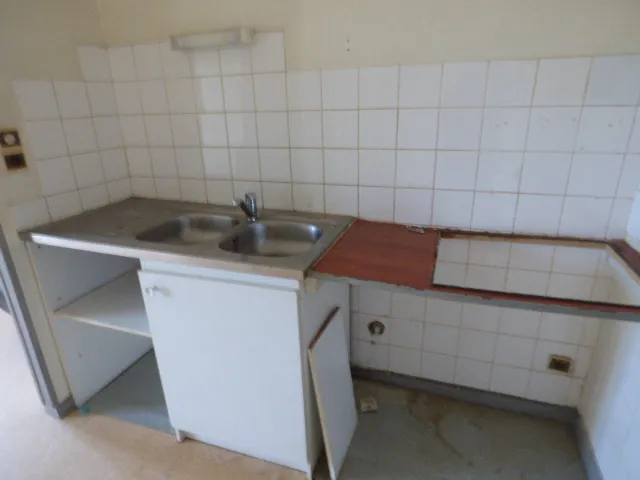 Immeuble locatif à Toul avec 5 grands appartements, idéal investissement 