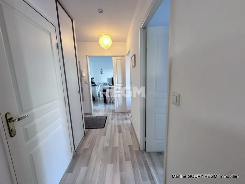 Maison 3 chambres avec garage à Challans - Proximité commerces et grande surface 