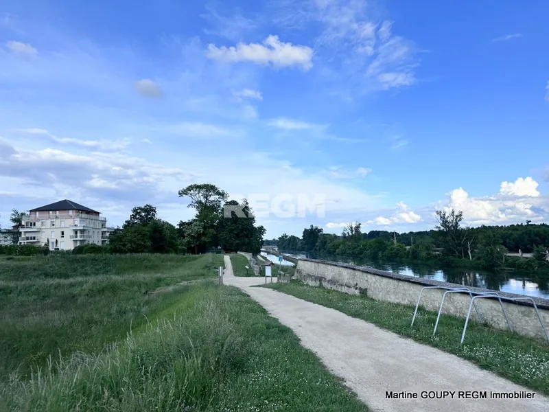 Maison 3 chambres avec garage à Challans - Proximité commerces et grande surface 