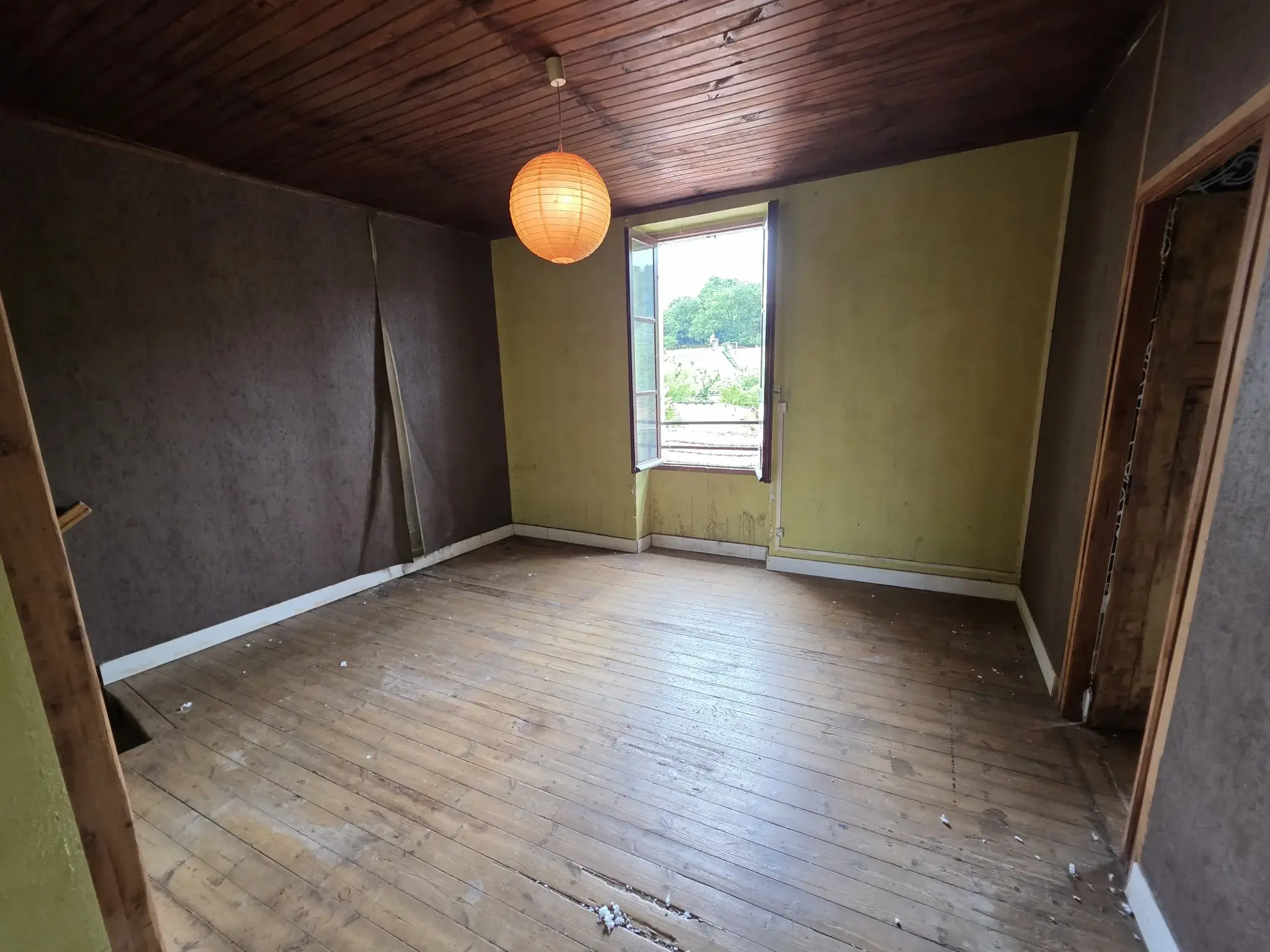 Maison à rénover de 110 m² avec 4 chambres et jardin à Fumel 