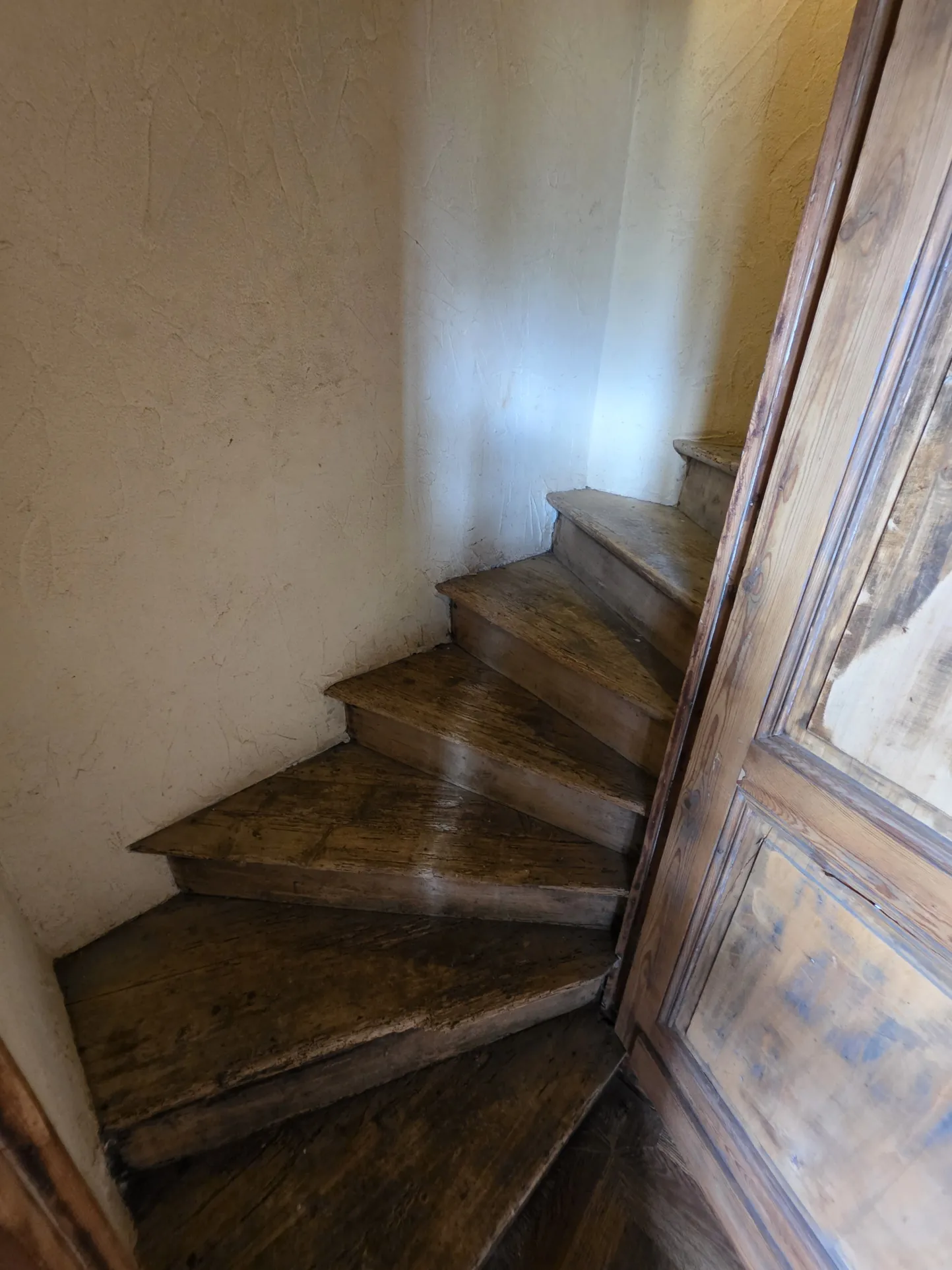 Maison à rénover de 110 m² avec 4 chambres et jardin à Fumel 