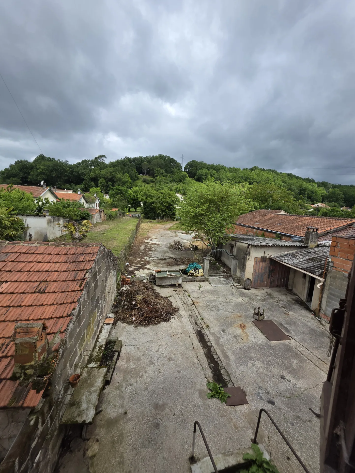 Maison à rénover de 110 m² avec 4 chambres et jardin à Fumel 