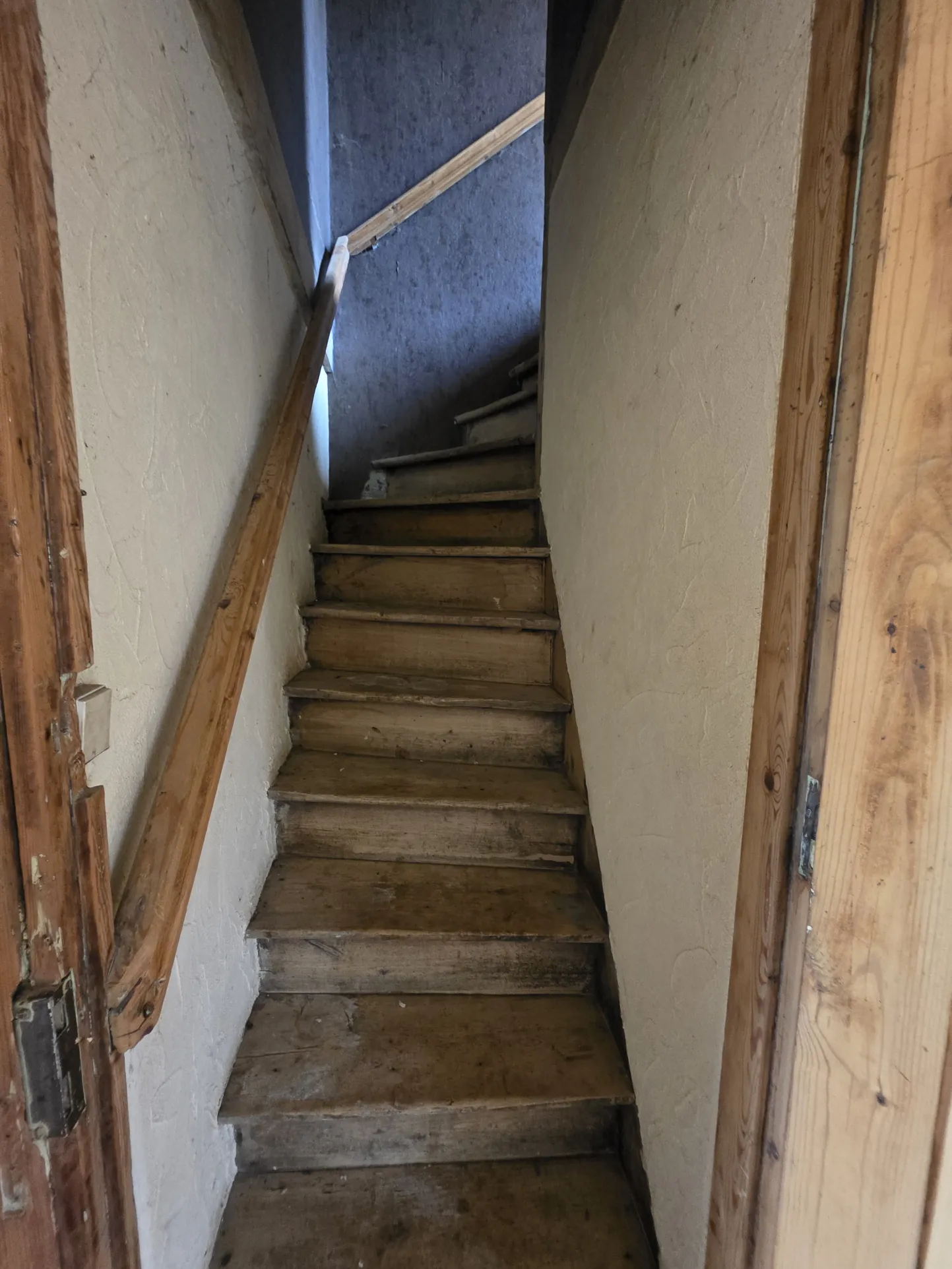 Maison à rénover de 110 m² avec 4 chambres et jardin à Fumel 