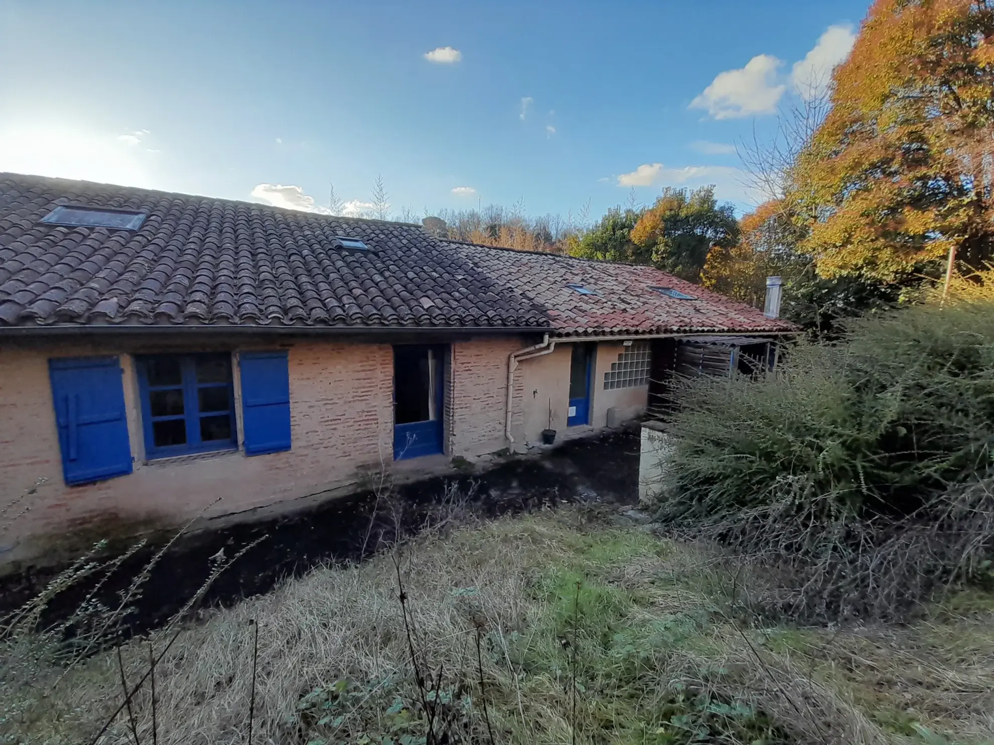 Belle ferme rénovée avec studio proche du centre de Moissac 
