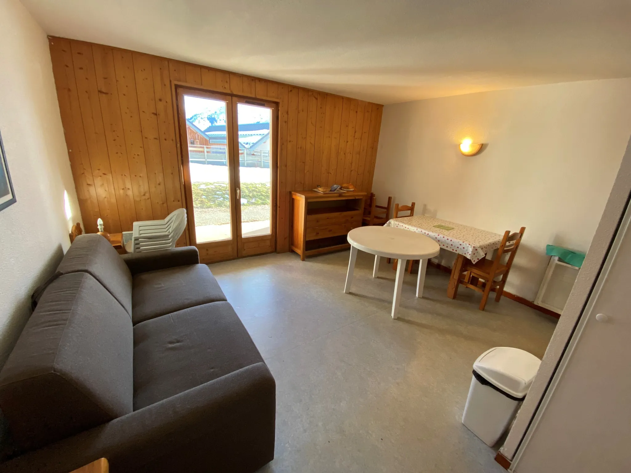 Studio en vente à Saint-Jean-d’Arves, idéal pour investissement ou résidence de montagne 