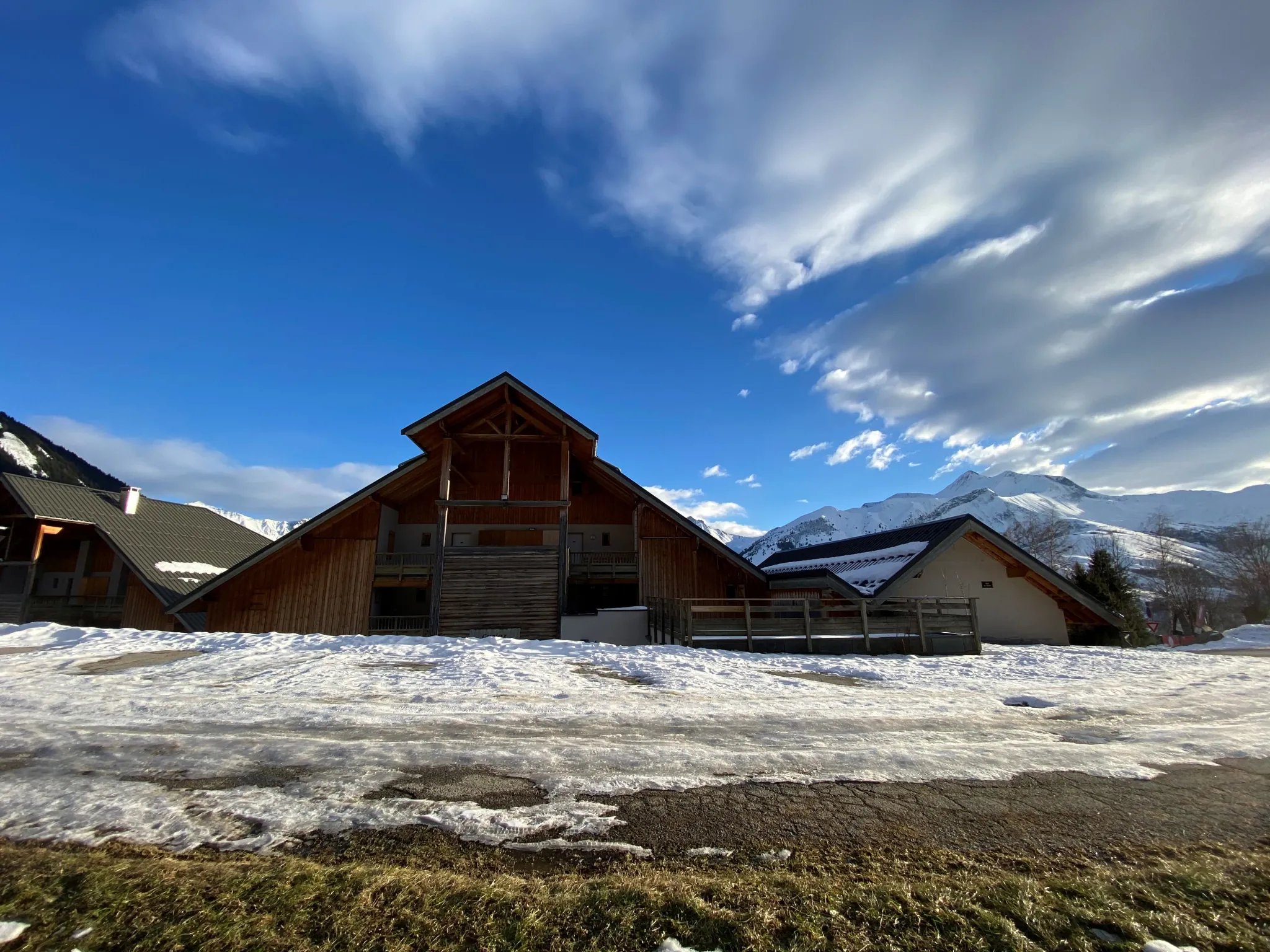 Studio en vente à Saint-Jean-d’Arves, idéal pour investissement ou résidence de montagne 