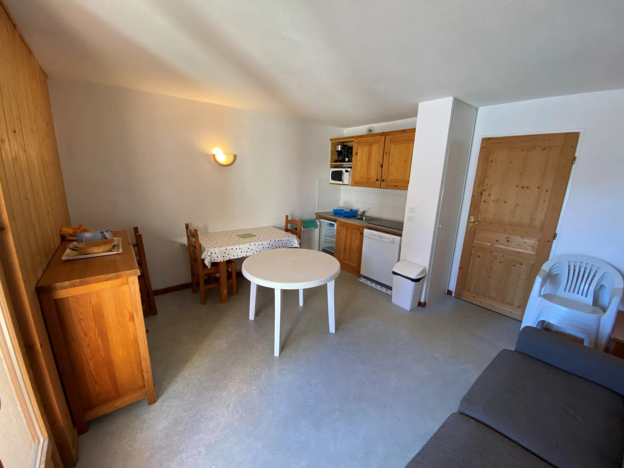 Studio en vente à Saint-Jean-d’Arves, idéal pour investissement ou résidence de montagne 