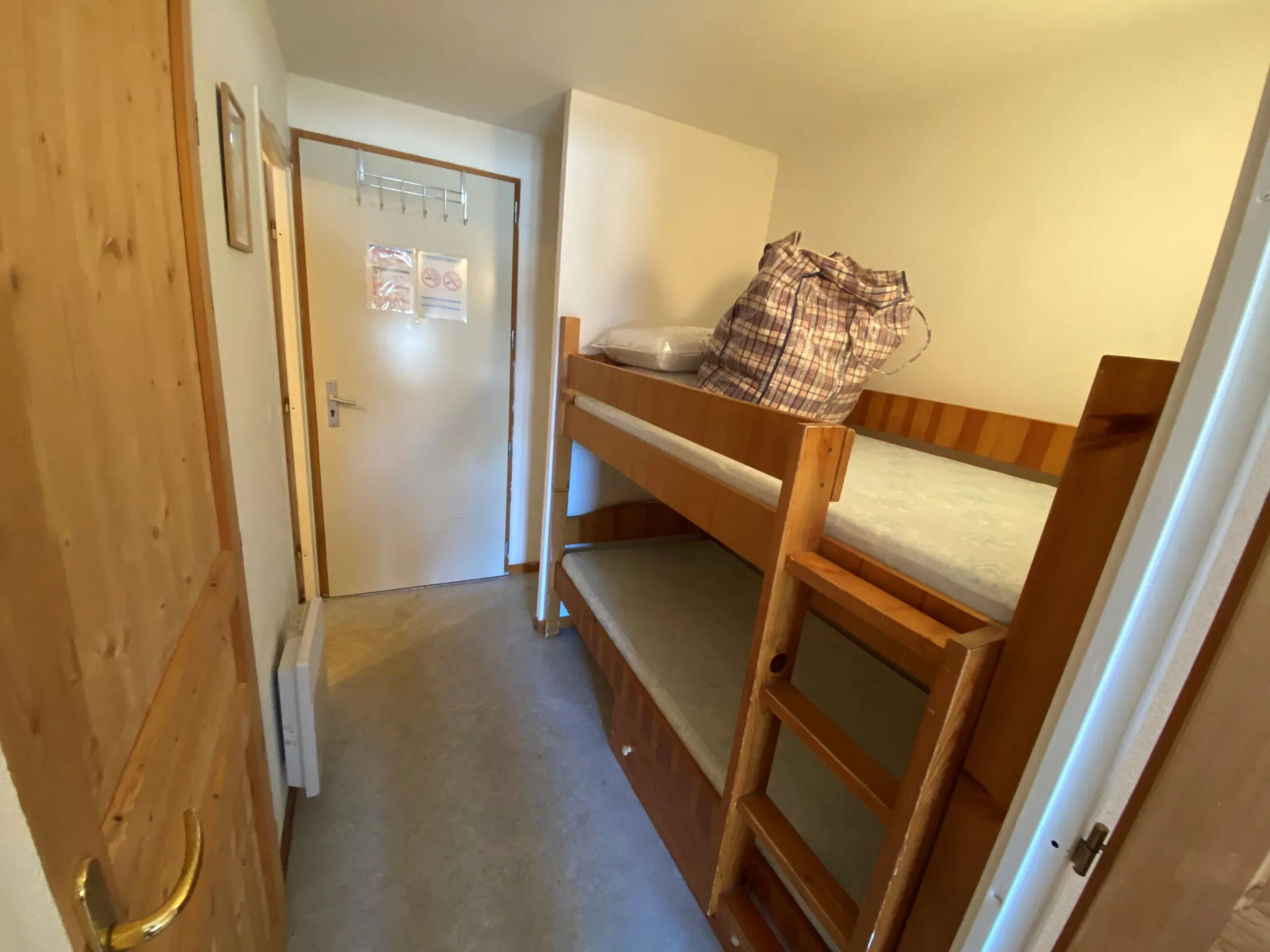 Studio en vente à Saint-Jean-d’Arves, idéal pour investissement ou résidence de montagne 