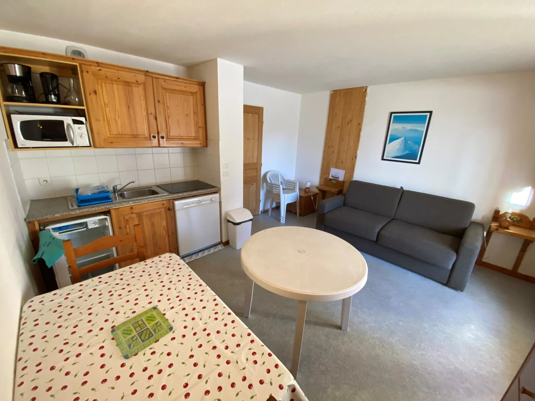 Studio en vente à Saint-Jean-d’Arves, idéal pour investissement ou résidence de montagne 