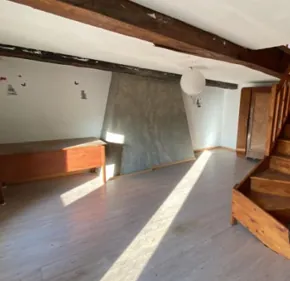 Villa F3 à vendre par enchères à Saint-Maurice-Près-Pionsat (63) - Axion 