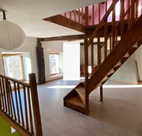 Villa F3 à vendre par enchères à Saint-Maurice-Près-Pionsat (63) - Axion 