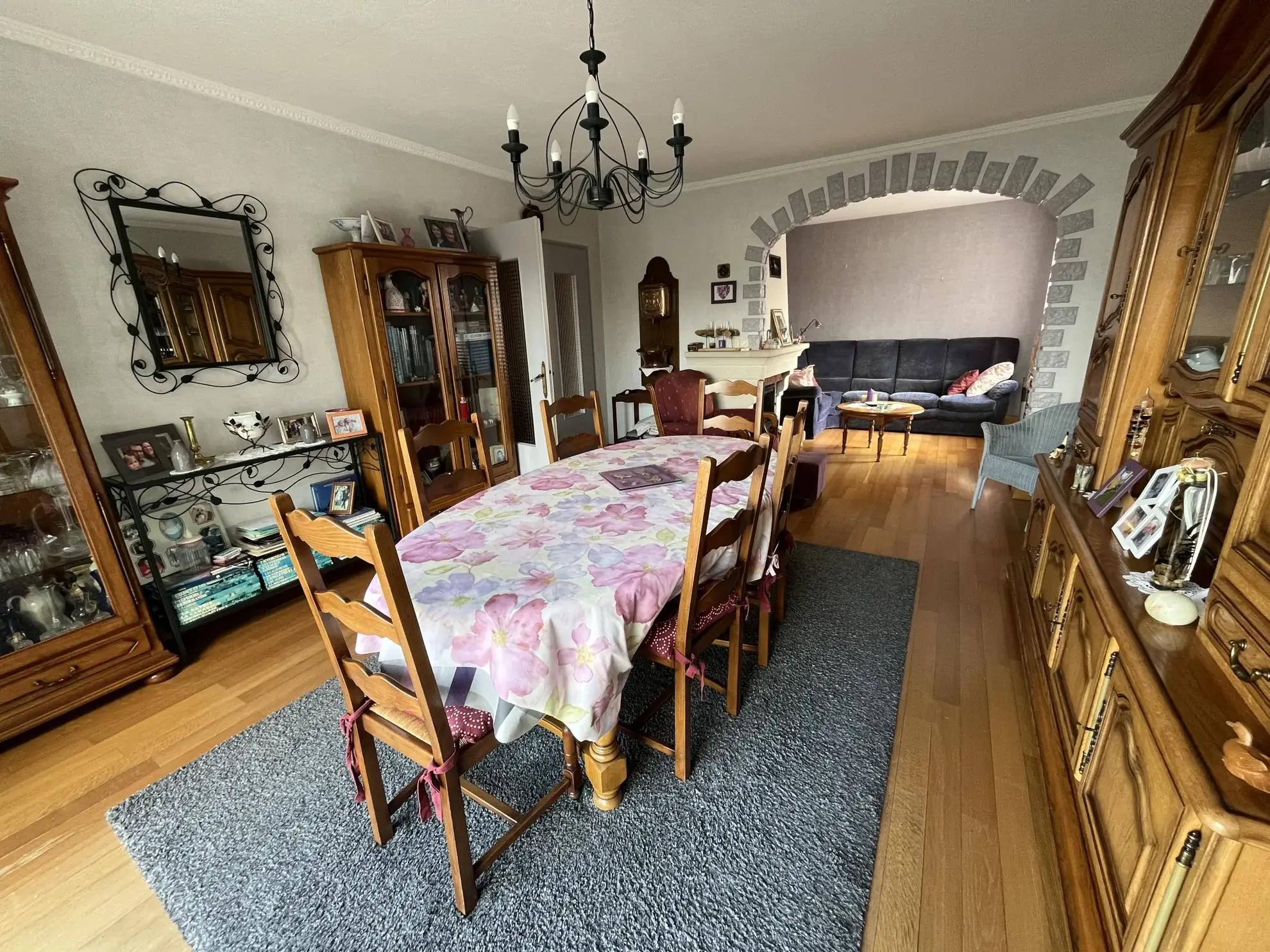 Maison à Thouars de 105 m² avec 4 chambres, garage et jardin dans un quartier calme 