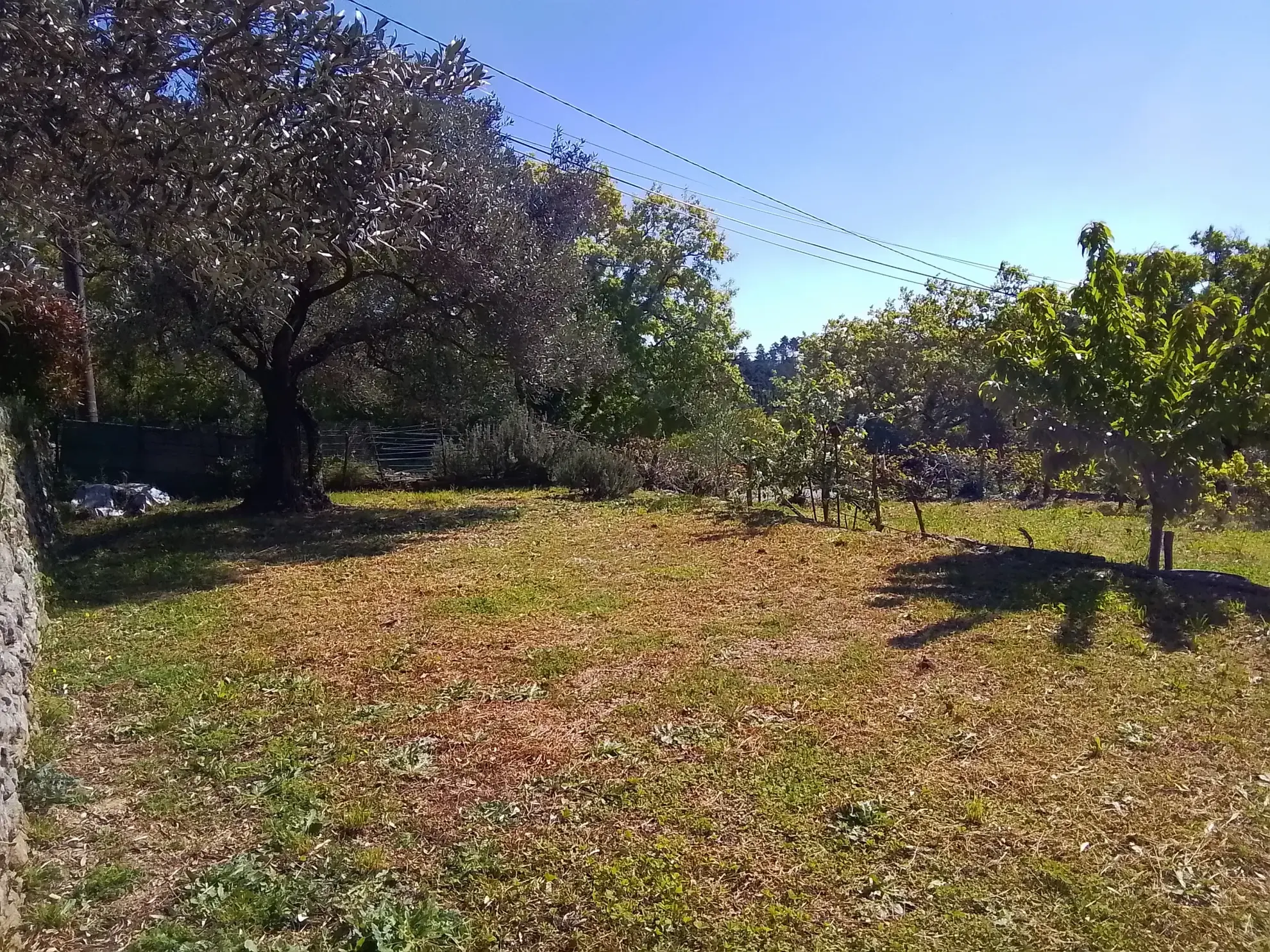 Belle villa ardéchoise de 90 m² avec jardin fleuri et vue imprenable à Chassiers 