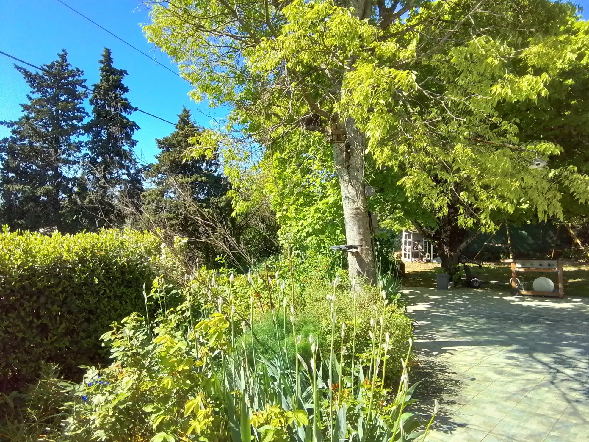 Villa récente de 90 m² avec jardin fleuri à Chassiers en Ardèche 