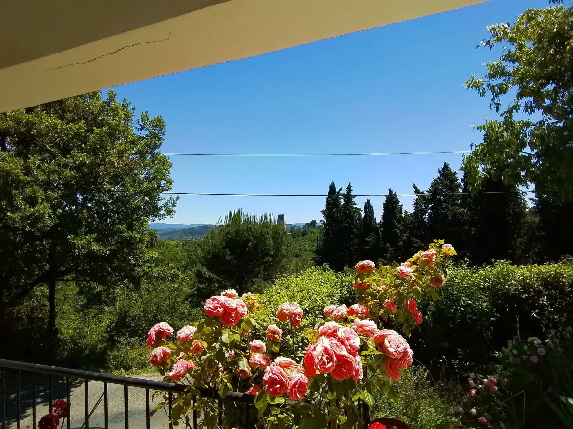 Villa récente de 90 m² avec jardin fleuri à Chassiers en Ardèche