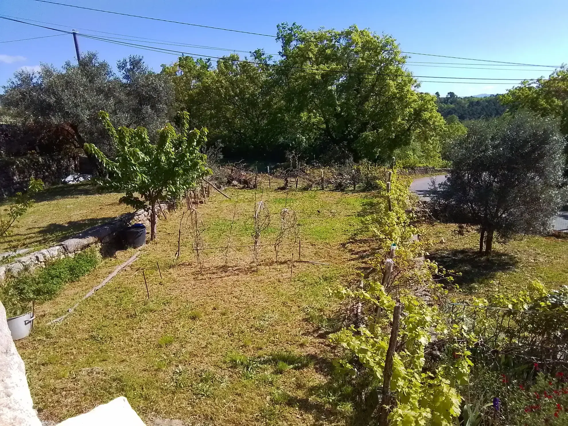 Villa récente de 90 m² avec jardin fleuri à Chassiers en Ardèche 