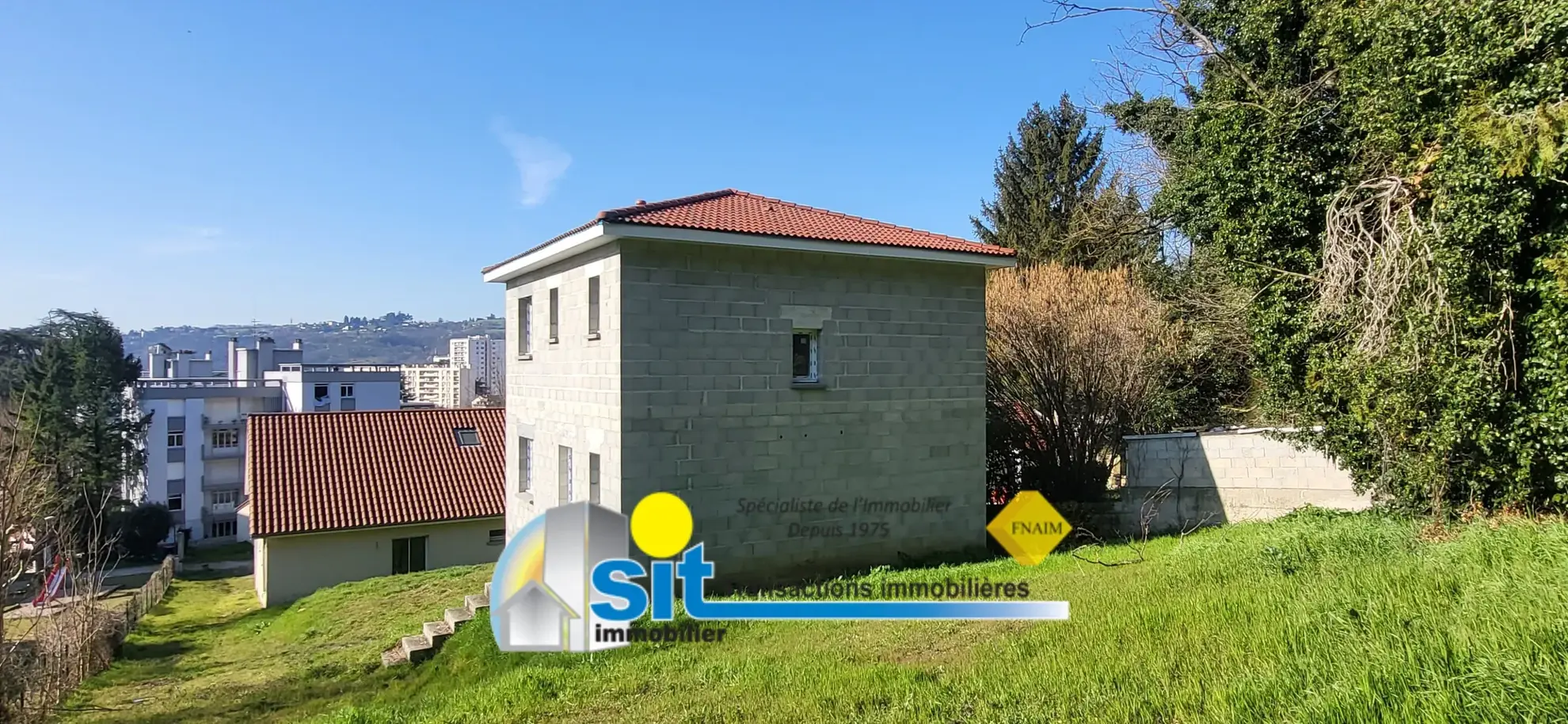 Maison neuve à Vienne Nord avec grand potentiel à aménager 