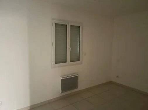 Maison T4 à Vauvert avec jardin et garage - Vente aux enchères à partir de 90 000 € 