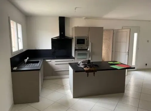 Maison T4 à Vauvert avec jardin et garage - Vente aux enchères à partir de 90 000 € 