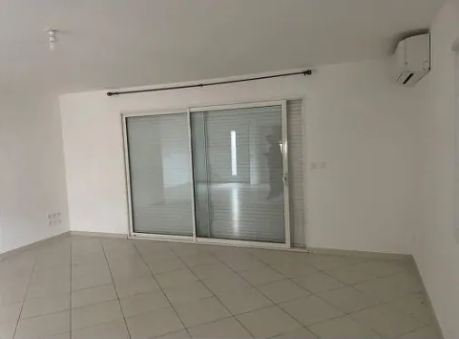 Maison T4 à Vauvert avec jardin et garage - Vente aux enchères à partir de 90 000 € 