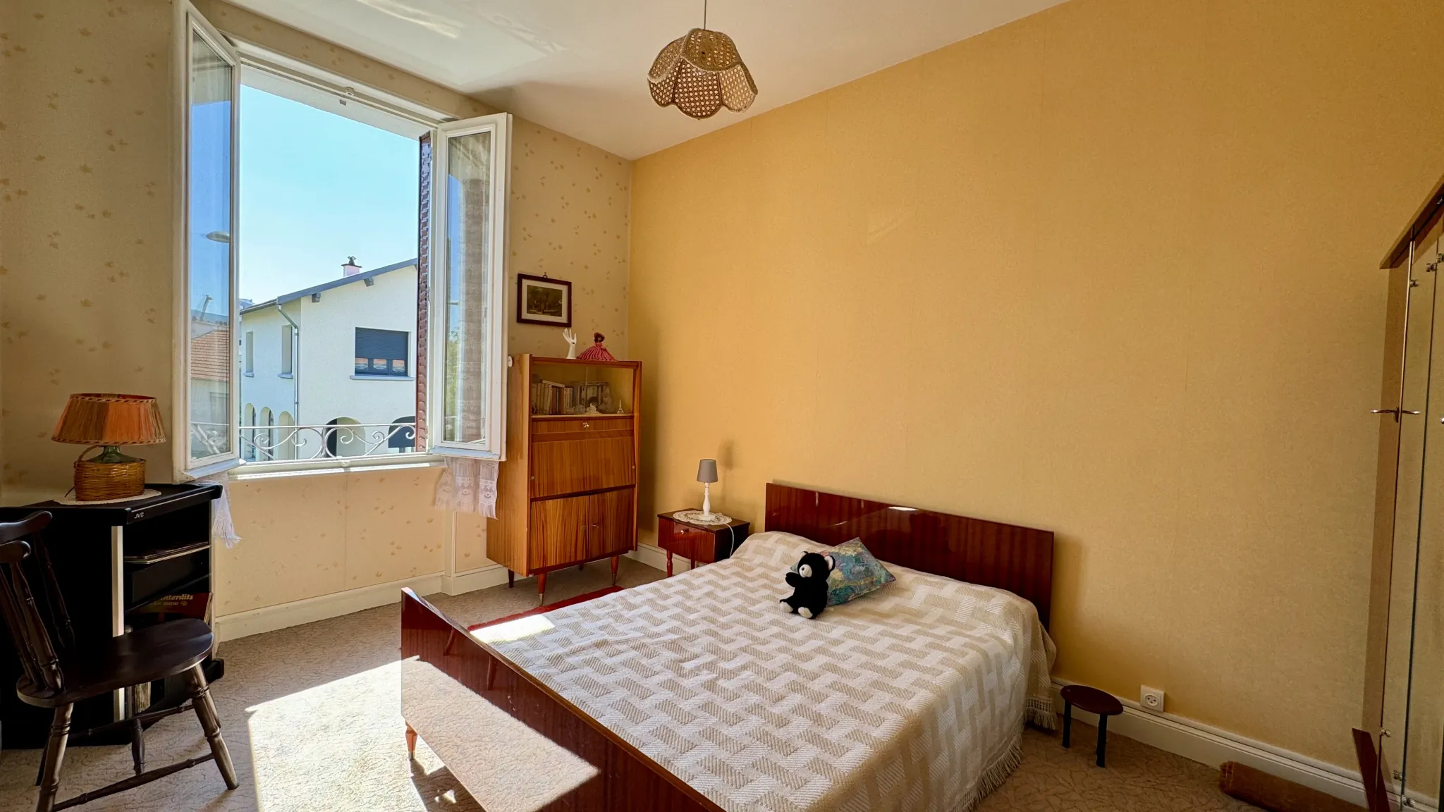 Maison à rénover de 100m² avec jardin et garage à Clermont-Ferrand 