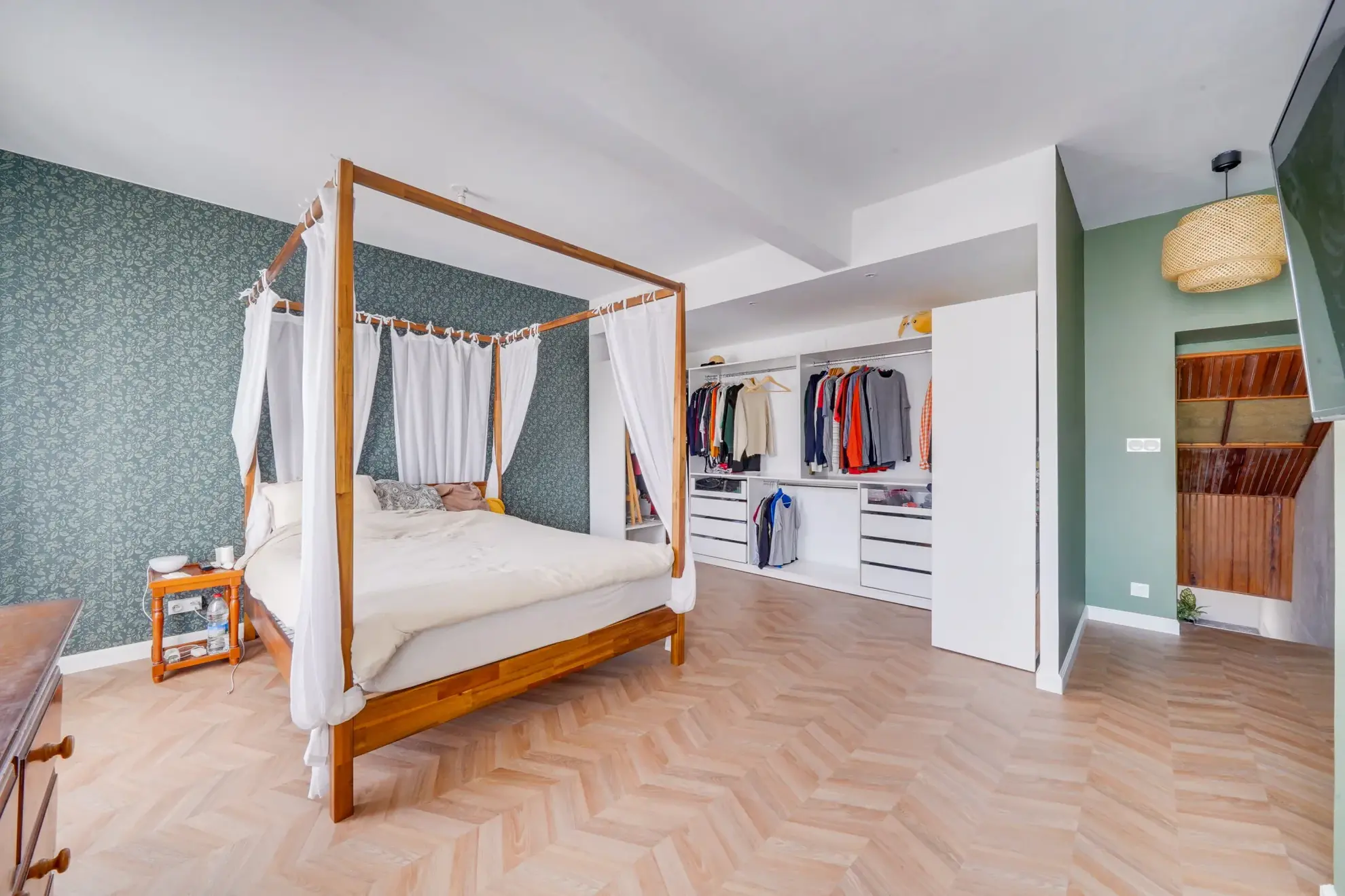 Maison 6 pièces avec dépendances et jardin à Saint Génès de Blaye 