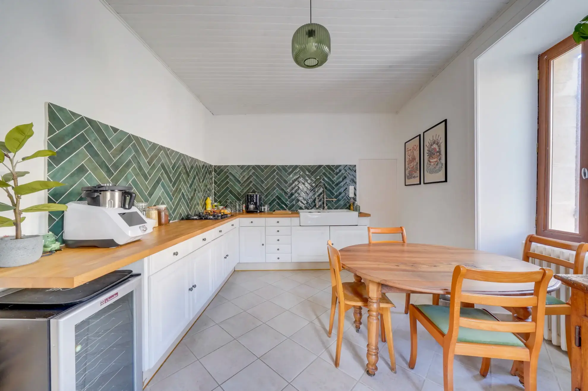 Maison 6 pièces avec dépendances et jardin à Saint Génès de Blaye 