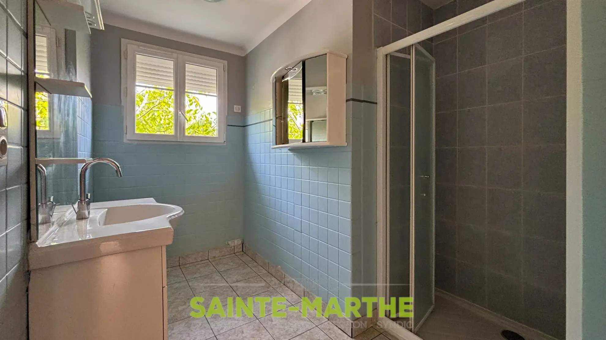 Maison individuelle à Niort avec 3 chambres, jardin et garage - secteur Burgonce 