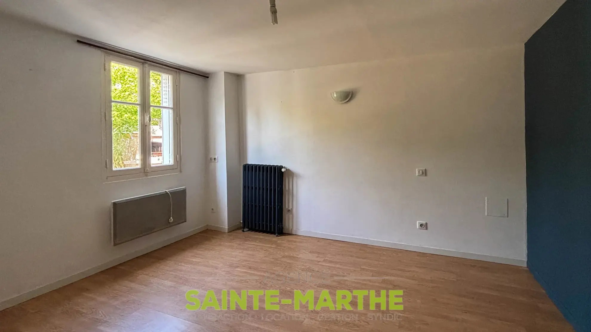 Maison individuelle à Niort avec 3 chambres, jardin et garage - secteur Burgonce 