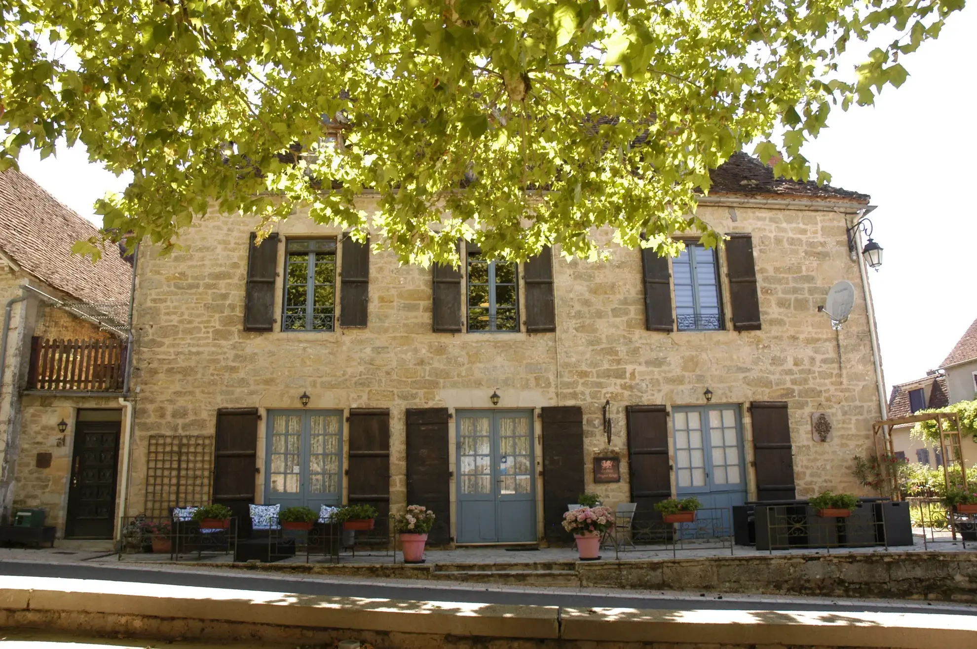 Maison d'hôtes de luxe avec 8 chambres, studio, spa et jardin en Dordogne à Miers 