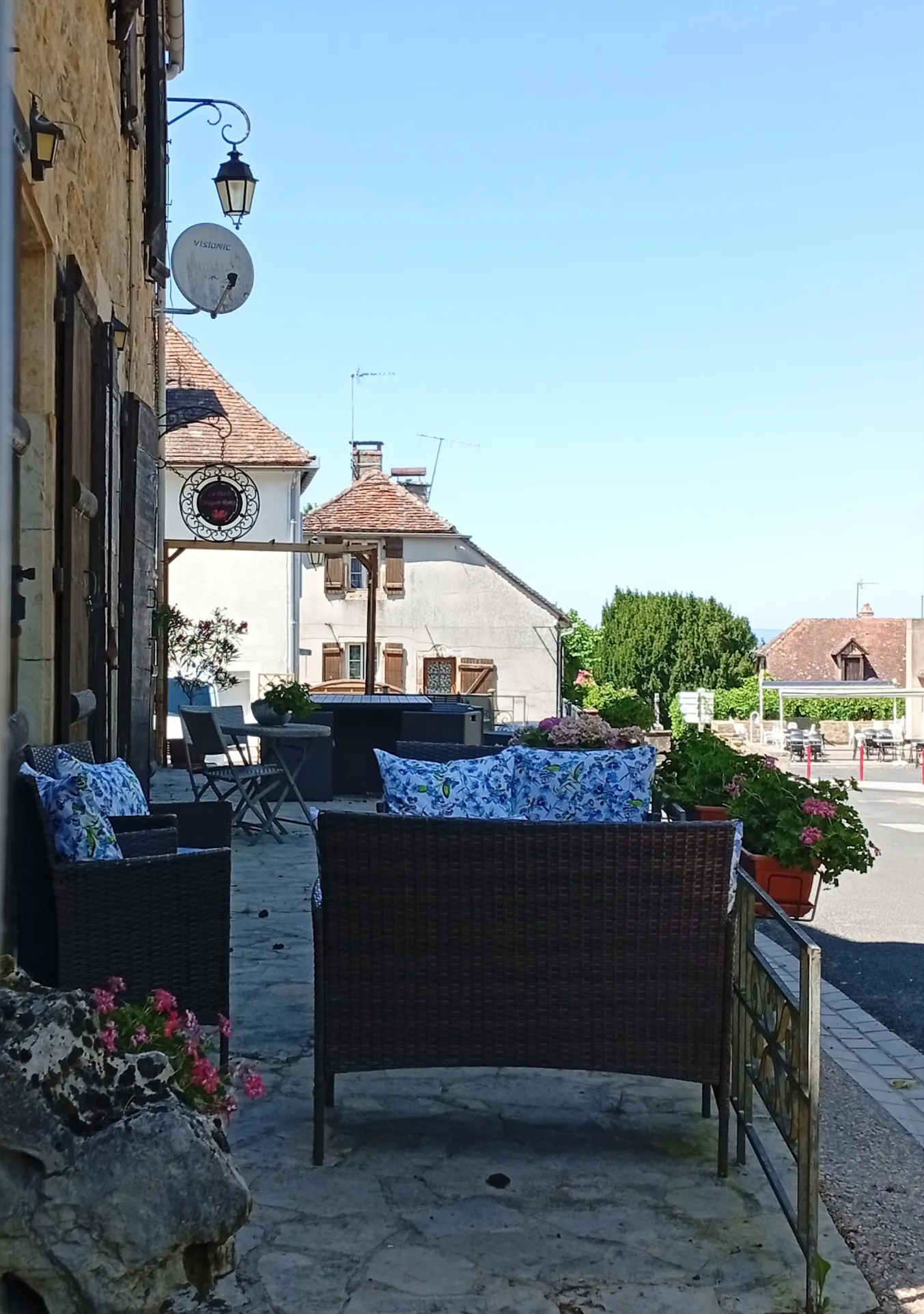 Maison d'hôtes de luxe avec 8 chambres, studio, spa et jardin en Dordogne à Miers 