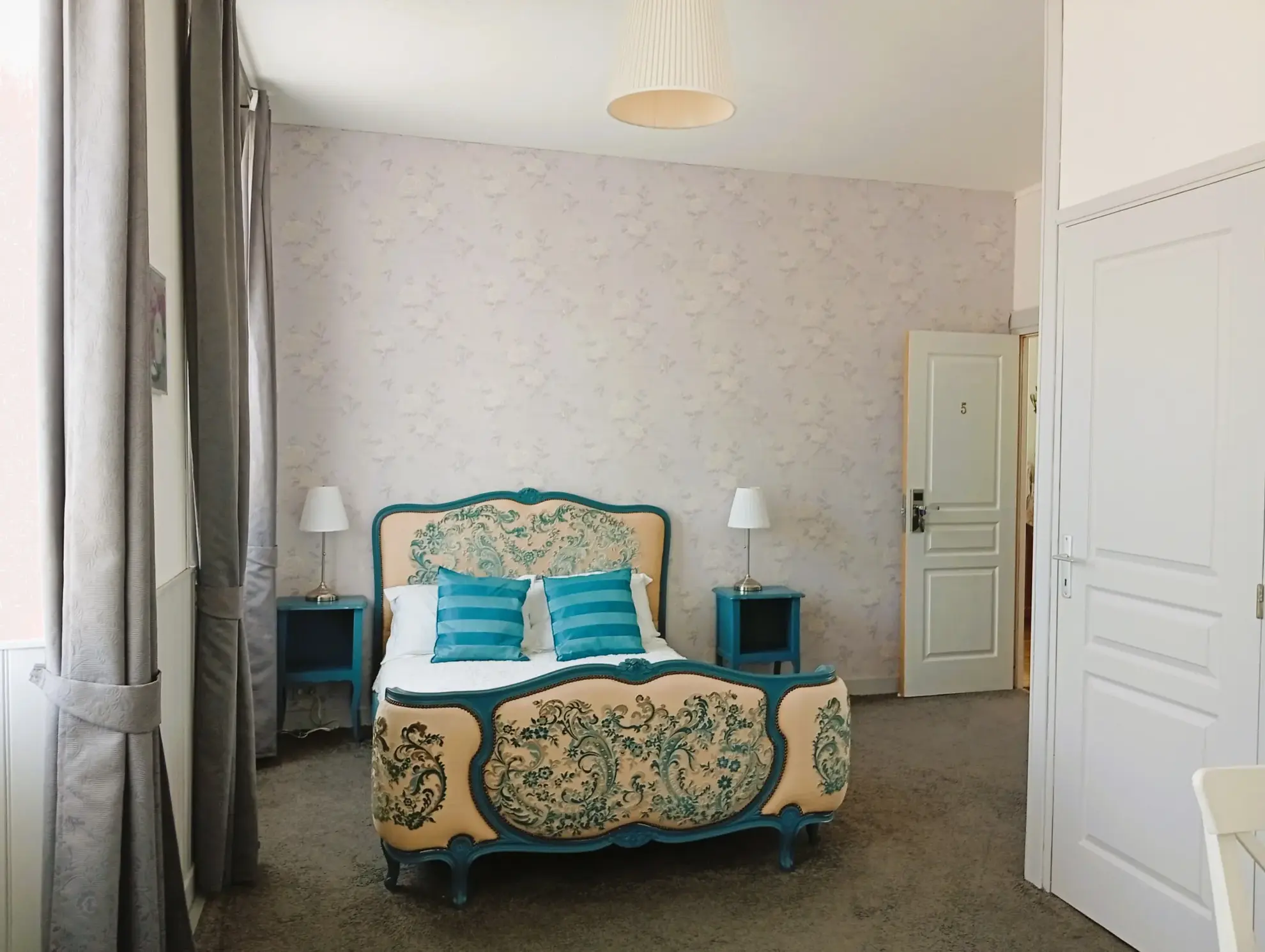 Maison d'hôtes de luxe avec 8 chambres, studio, spa et jardin en Dordogne à Miers 