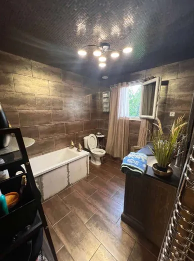 Villa à Fuveau de 361m² avec 8 chambres et jardin | Prix attractif 113 000 € 